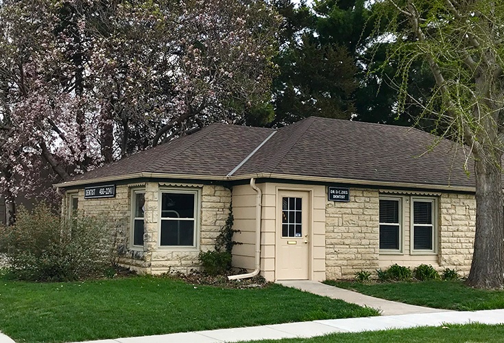 Outside view of David C Zieg DDS dental office